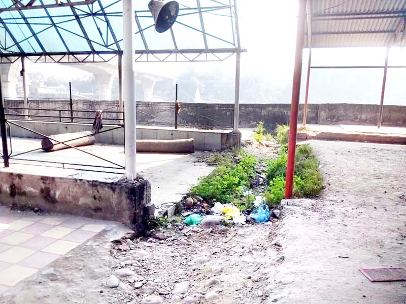 A part of Jogi Gate cremation ground in dilapidated condition. A part of Jogi Gate cremation ground in dilapidated condition.