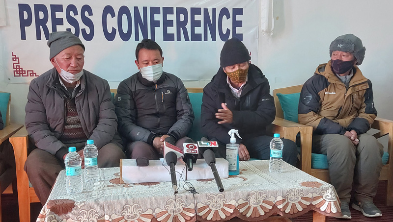 Chushul Councilor, Konchok Stanzin flanked by residents of Maan-Meerak and Phobrang addressing a press conference at Leh on Friday. —Excelsior/Morup Stanzin Chushul Councilor, Konchok Stanzin flanked by residents of Maan-Meerak and Phobrang addressing a press conference at Leh on Friday. —Excelsior/Morup Stanzin