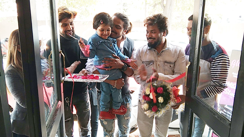 Dignitaries inaugurating Glambox at Shastri Nagar Jammu. Dignitaries inaugurating Glambox at Shastri Nagar Jammu.