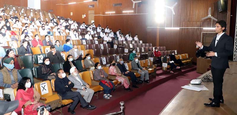 Motivational speaker Vikrant Mahajan delivering his speech in GMC Jammu. Motivational speaker Vikrant Mahajan delivering his speech in GMC Jammu.