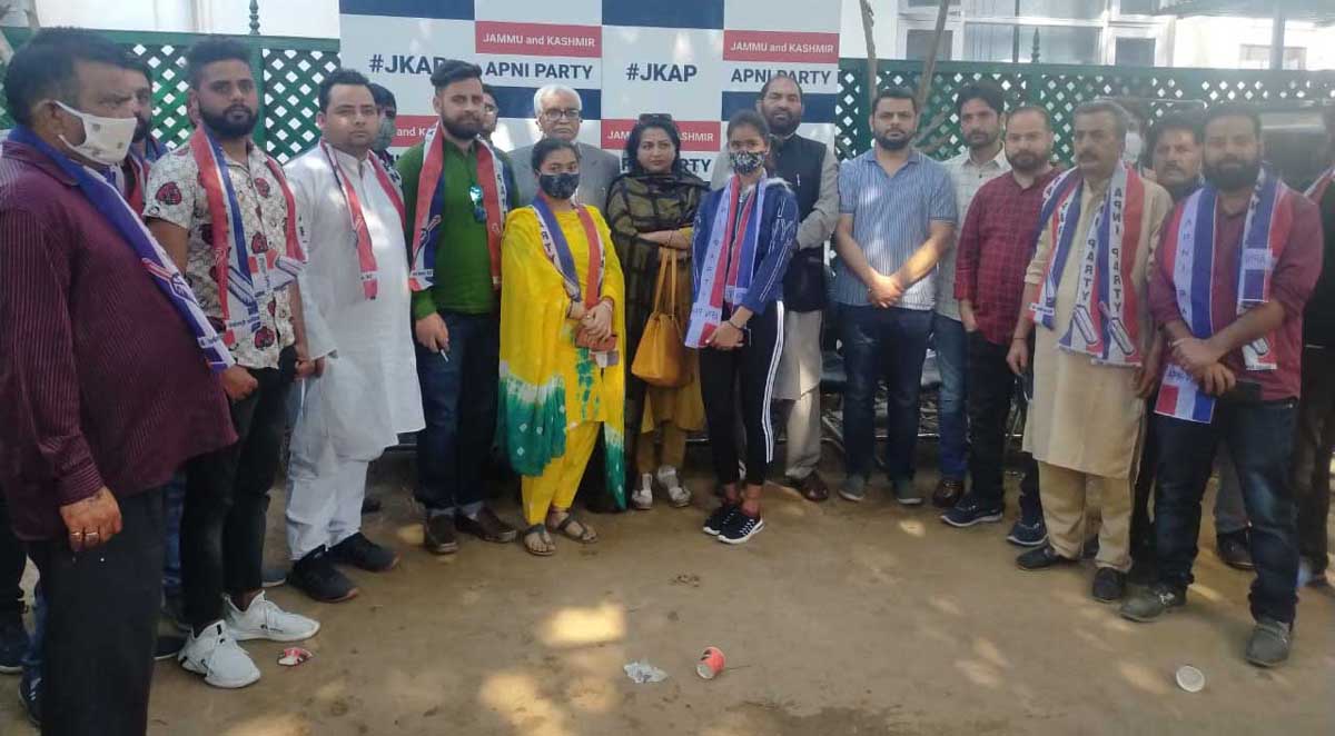 Apni Party leaders during a joining programme at Jammu on Thursday. Apni Party leaders during a joining programme at Jammu on Thursday.