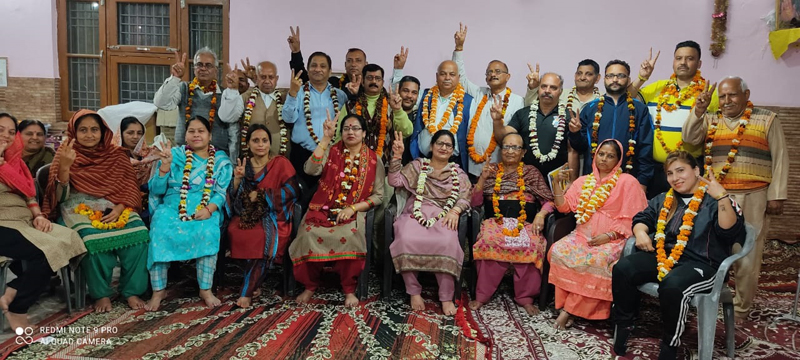 Newly elected team of Mohalla Welfare Committee Jawahar Nagar posing for a group photograph at Jammu on Monday. Newly elected team of Mohalla Welfare Committee Jawahar Nagar posing for a group photograph at Jammu on Monday.