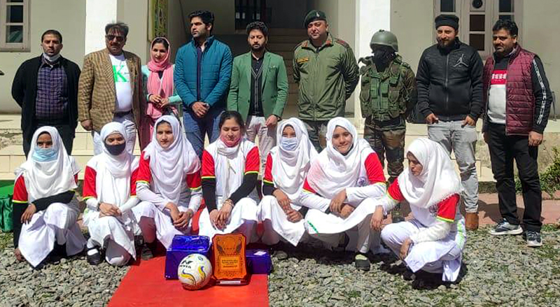 Winning team posing for a group photograph along with dignitaries at Bonyar in Baramulla. Winning team posing for a group photograph along with dignitaries at Bonyar in Baramulla.