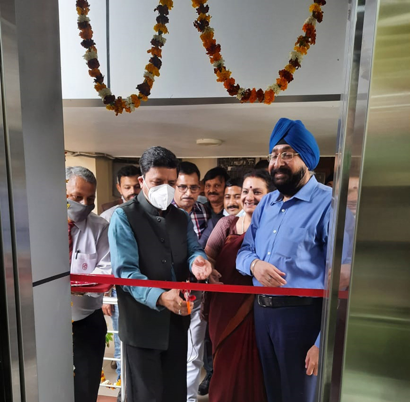 Jammu Club’s Vice President and Divisional Commissioner Jammu, Sanjeev Verma inaugurating an elevator at Jammu Club. Jammu Club’s Vice President and Divisional Commissioner Jammu, Sanjeev Verma inaugurating an elevator at Jammu Club.