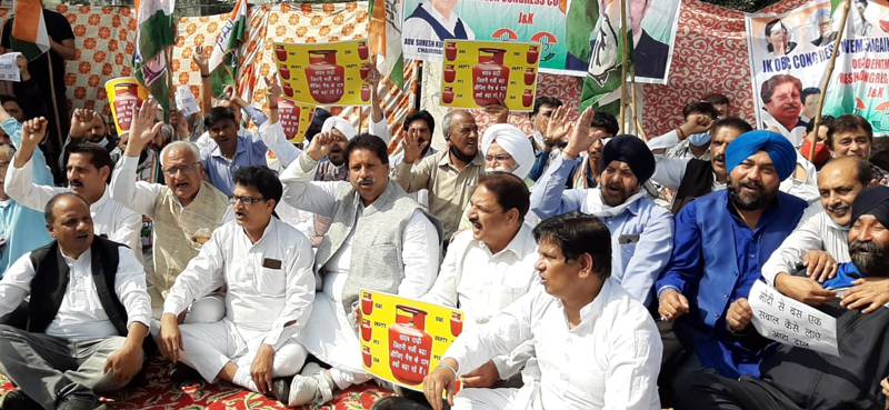 Cong leaders and activists staging protest against BJP Govt in Jammu on Saturday.