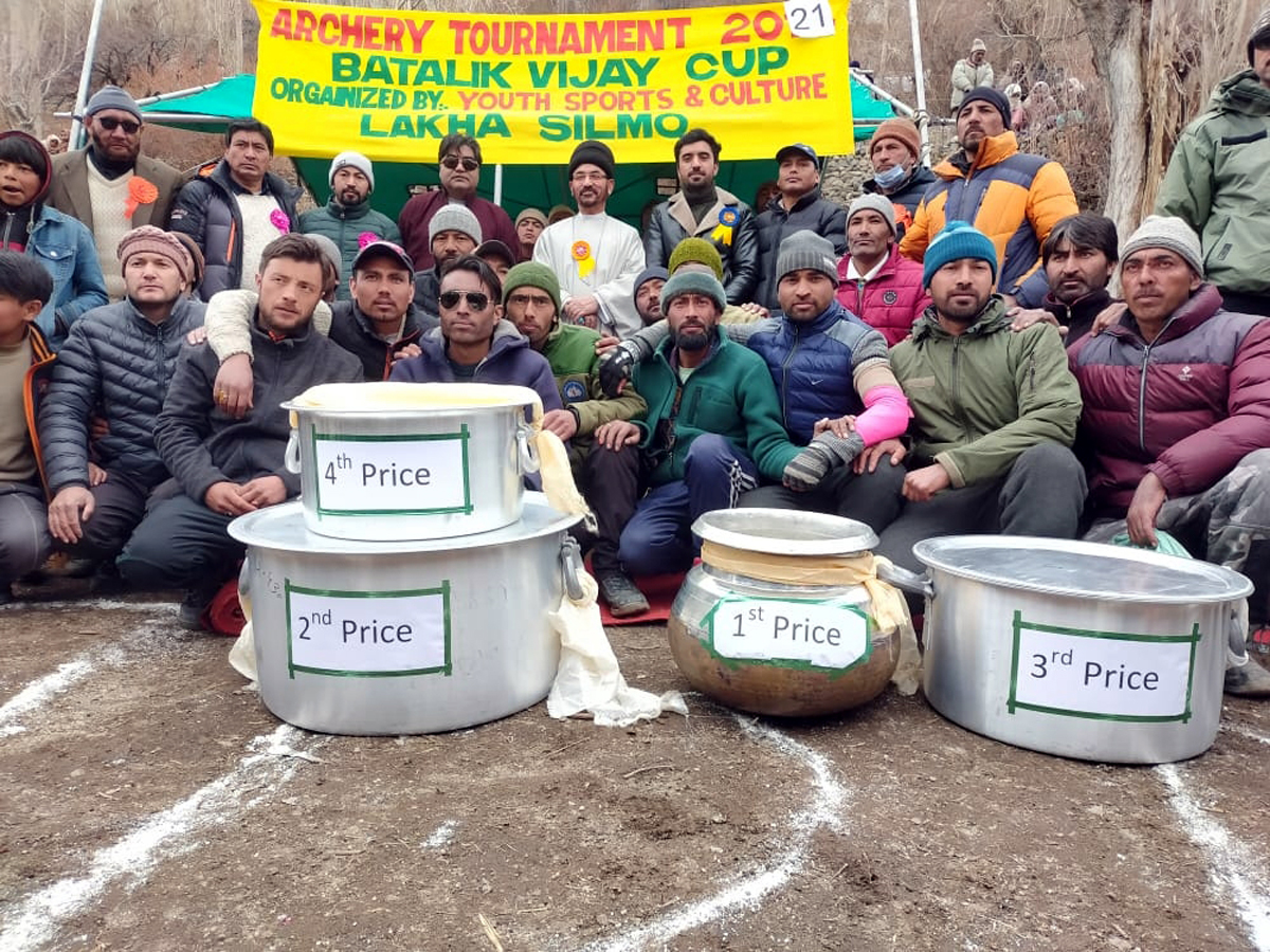 Winners posing for a group photograph with chief guest Acting CEC Aga Syeed Hassan at Kargil. Winners posing for a group photograph with chief guest Acting CEC Aga Syeed Hassan at Kargil.