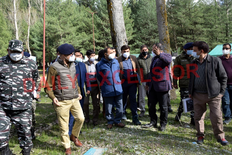 Principal Secretary to Lt Governor, Niteshwar Kumar taking stock of preparations for annual Amarnath pilgrimage at Pahalgam on Friday. — Excelsior/Sajad Dar Principal Secretary to Lt Governor, Niteshwar Kumar taking stock of preparations for annual Amarnath pilgrimage at Pahalgam on Friday. — Excelsior/Sajad Dar