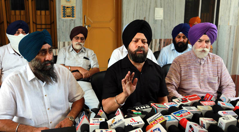DGPC general secretary, Fateh Singh addressing press conference in Jammu on Tuesday. DGPC general secretary, Fateh Singh addressing press conference in Jammu on Tuesday.