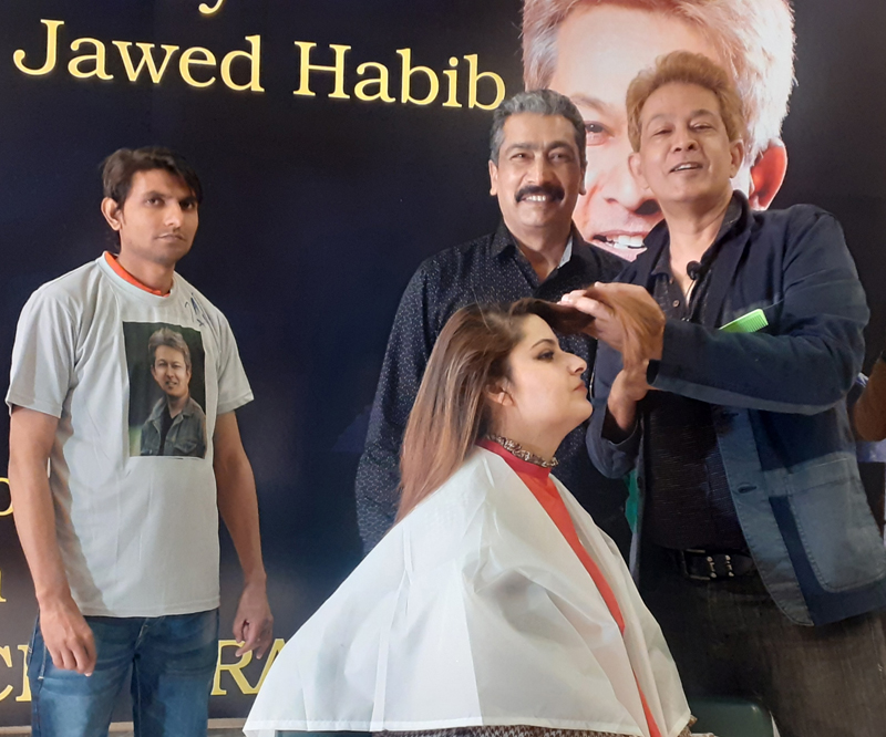 Hairstylist king Jawed Habib makes participants aware about new