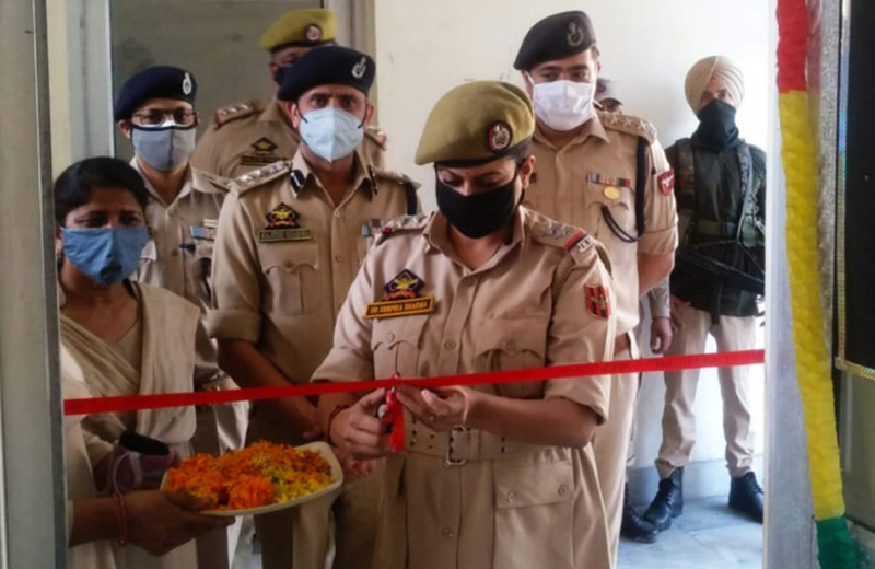 Police officer inaugurating Women Helpdesk at Ramgarh on ...