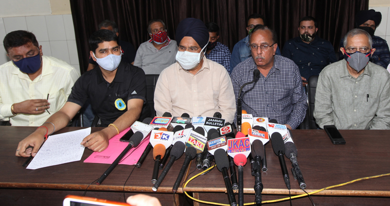 Spokesperson of JWTA Charanjit Singh along with other members addressing a press conference at Jammu. —Excelsior/Rakesh Spokesperson of JWTA Charanjit Singh along with other members addressing a press conference at Jammu. —Excelsior/Rakesh