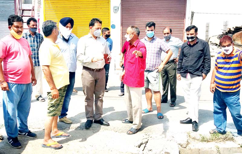 BJP leader Baldev Singh Billawaria interacting with people at Ward 56, Gandhi Nagar on Monday. BJP leader Baldev Singh Billawaria interacting with people at Ward 56, Gandhi Nagar on Monday.