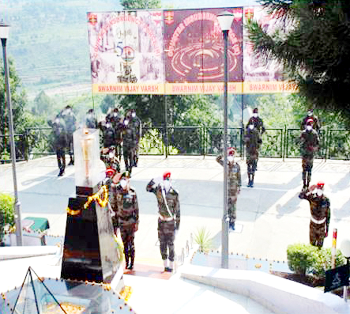 Army officers and jawan paying respect to war heroes at Palma memorial in Rajouri. Army officers and jawan paying respect to war heroes at Palma memorial in Rajouri.