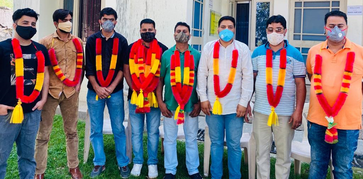 Newly elected office bearers of Thanna Mandi Media Association posing for photograph in district Rajouri. Newly elected office bearers of Thanna Mandi Media Association posing for photograph in district Rajouri.