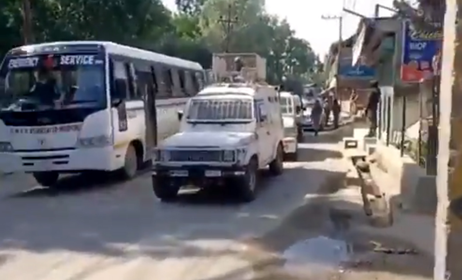 Stones pelted at CRPF vehicle heading for COVID duties in J&K's