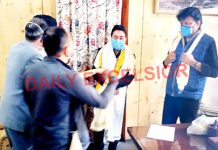 CEC-cum-Chairman LAHDC Kargil Feroz Khan welcoming new Executive Councilors on Friday. -Excelsior/Basharat Ladakhi