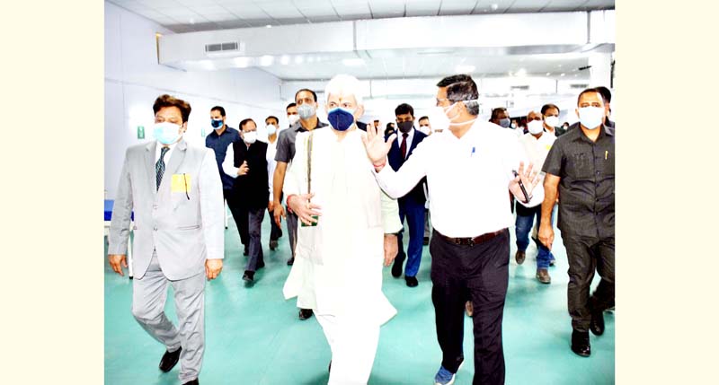 Lieutenant Governor Manoj Sinha taking round of DRDO’s hospital in Srinagar on Wednesday. Lieutenant Governor Manoj Sinha taking round of DRDO’s hospital in Srinagar on Wednesday.