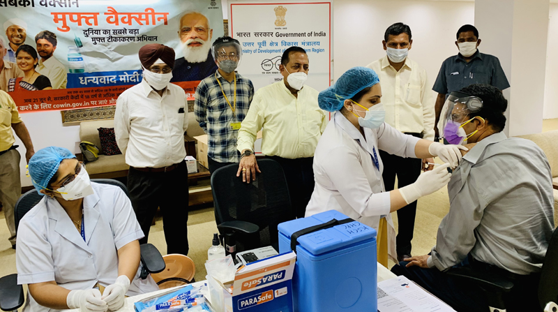 Union Minister Dr Jitendra Singh going around the Vaccination Camp for Government employees and their family members at Vigyan Bhawan Annexe, New Delhi. Union Minister Dr Jitendra Singh going around the Vaccination Camp for Government employees and their family members at Vigyan Bhawan Annexe, New Delhi.