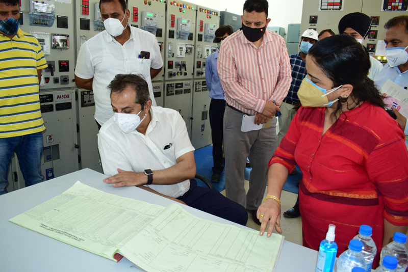 Advisor Baseer Khan during surprise inspection of a Sub-Station in Jammu on Wednesday. Advisor Baseer Khan during surprise inspection of a Sub-Station in Jammu on Wednesday.