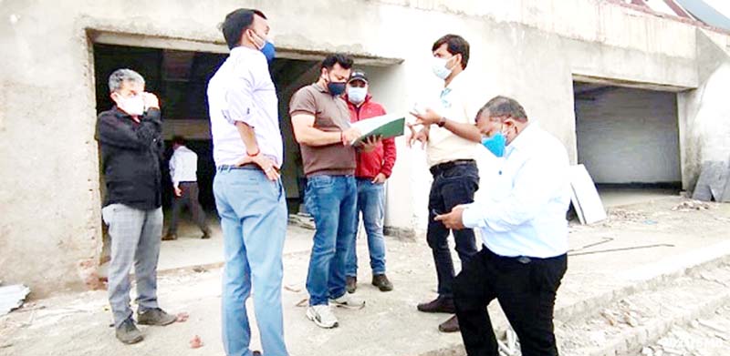 Director Tourism Jammu during visit to Patnitop on Thursday. Director Tourism Jammu during visit to Patnitop on Thursday.