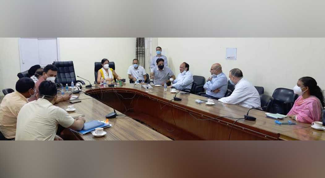 Director AIIMS Jammu meets Principal GMC Dr Sudhan