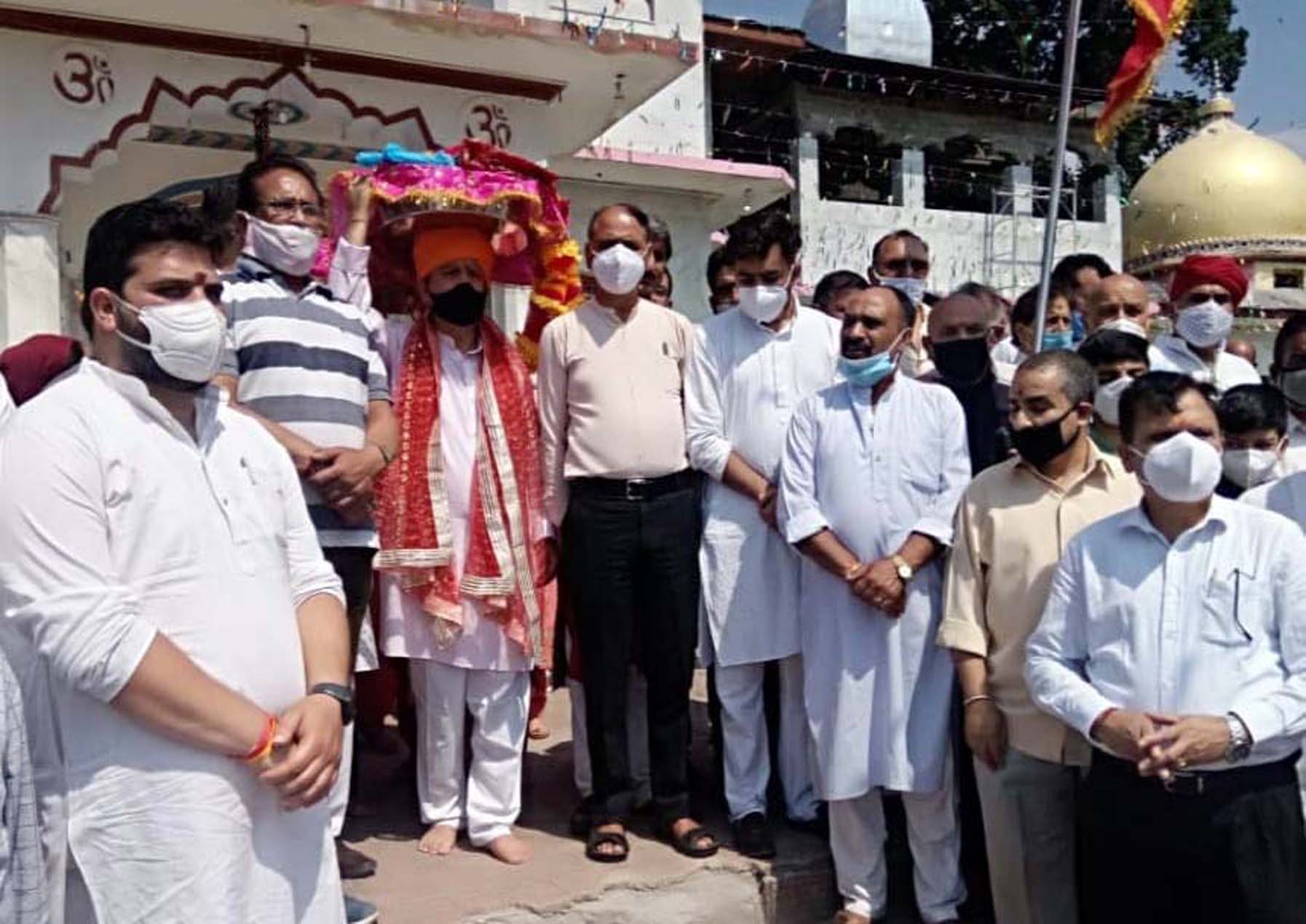 Devotees during Annual Sarthal Devi Ji Yatra in District Kishtwar. -Excelsior/Tilak Raj Devotees during Annual Sarthal Devi Ji Yatra in District Kishtwar. -Excelsior/Tilak Raj