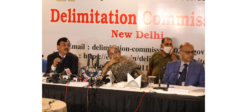 Delimitation Commission chairperson Ranjana Prakash Desai, CEC Sushil Chandra and SEC K K Sharma at a press conference in Jammu on Friday. -Excelsior/Rakesh Delimitation Commission chairperson Ranjana Prakash Desai, CEC Sushil Chandra and SEC K K Sharma at a press conference in Jammu on Friday. -Excelsior/Rakesh