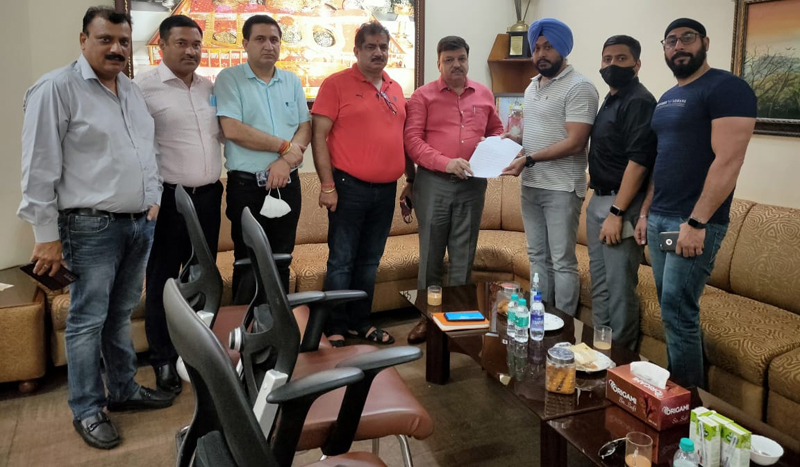 Deputation of Gym owners presenting memorandum to JCCI president Arun Gupta at Jammu. Deputation of Gym owners presenting memorandum to JCCI president Arun Gupta at Jammu.