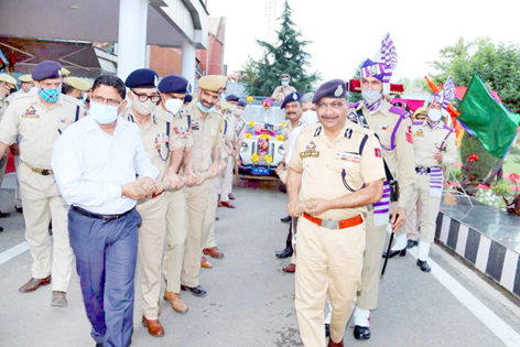 DGP Dilbag Singh and other officers bidding farewell to DG Civil Military Liaison Navin Agarwal. DGP Dilbag Singh and other officers bidding farewell to DG Civil Military Liaison Navin Agarwal.