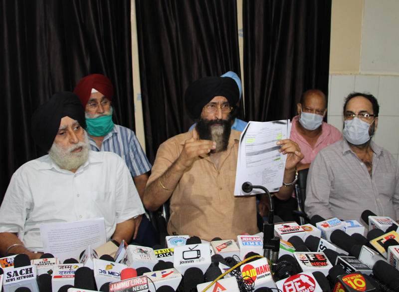 RTI activist Balvinder Singh addressing media persons at Jammu. — Excelsior/Rakesh RTI activist Balvinder Singh addressing media persons at Jammu. — Excelsior/Rakesh
