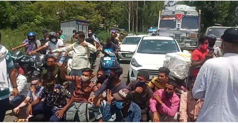 Villagers protesting against erratic power supply. Villagers protesting against erratic power supply.