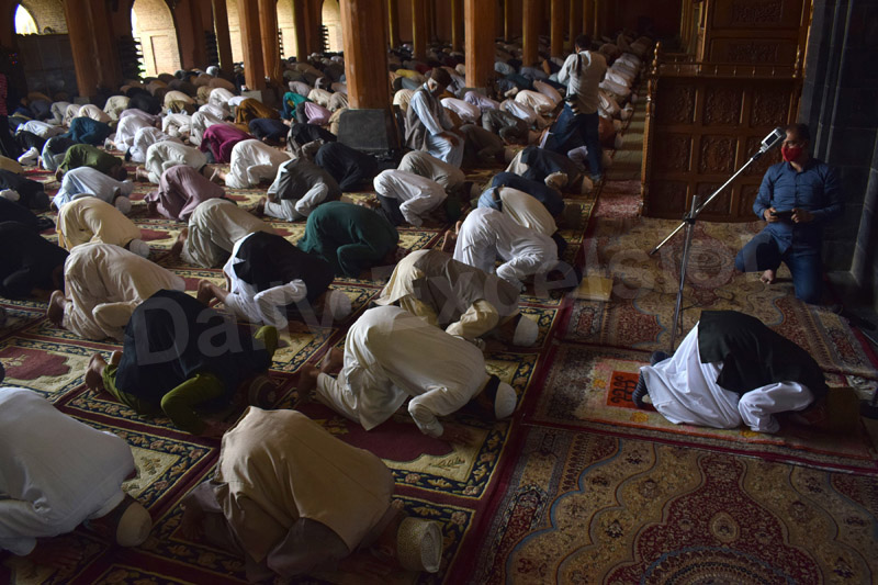 After 4 months, people offer Friday prayers at Jamia Masjid in Srinagar on Friday. -Excelsior/Shakeel After 4 months, people offer Friday prayers at Jamia Masjid in Srinagar on Friday. -Excelsior/Shakeel
