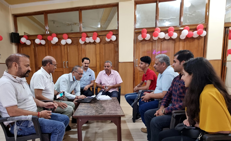 Office bearers of Tawi Trekkers J&K during a meeting at Press Club Jammu on Saturday. Office bearers of Tawi Trekkers J&K during a meeting at Press Club Jammu on Saturday.