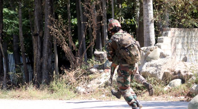 Security forces during encounter in North Kashmir’s Bandipora district on Sunday. — Excelsior/Aabid Nabi