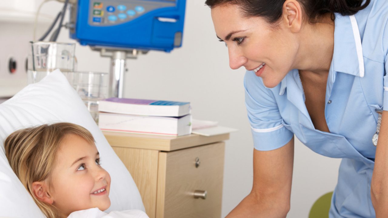 nurse-with-young-girl