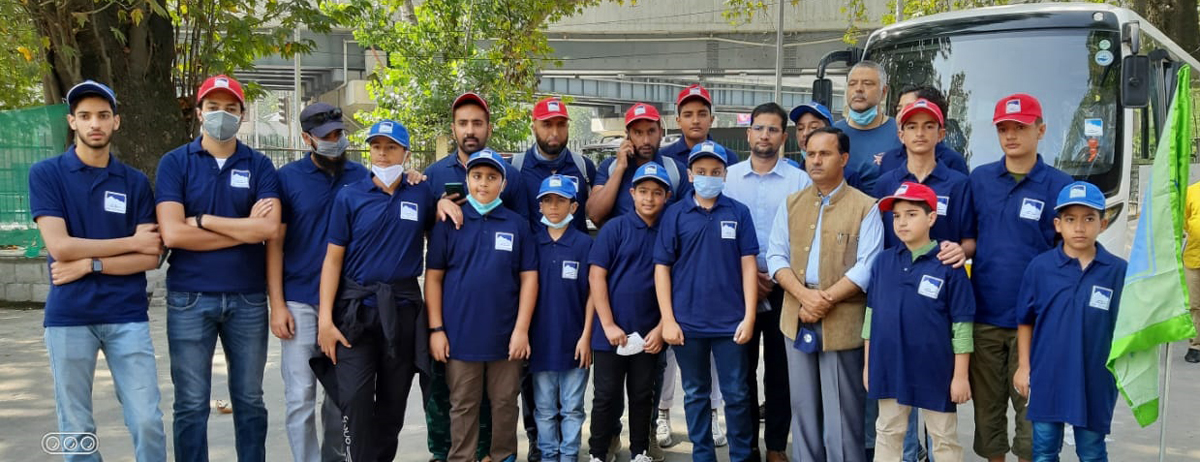 Selected players posing for a group photograph with dignitaries at Srinagar. Selected players posing for a group photograph with dignitaries at Srinagar.