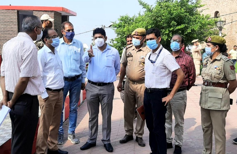 Div Com Dr Raghav Langer during tour of Jammu on Tuesday. Div Com Dr Raghav Langer during tour of Jammu on Tuesday.