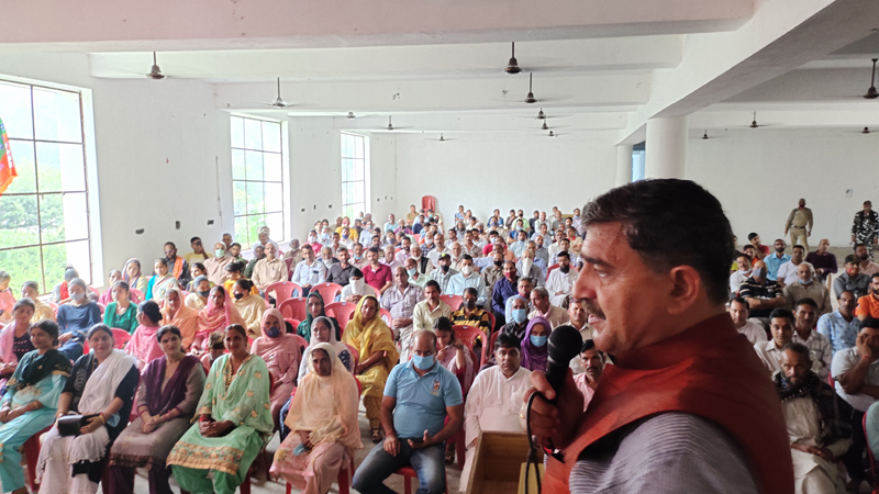MP Jugal Kishore Sharma addressing public Darbar at Kalakote on Saturday. MP Jugal Kishore Sharma addressing public Darbar at Kalakote on Saturday.