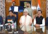 Union Minister Piyush Goyal and Lt Governor Manoj Sinha during signing of MoU between J&K and Government of Dubai.