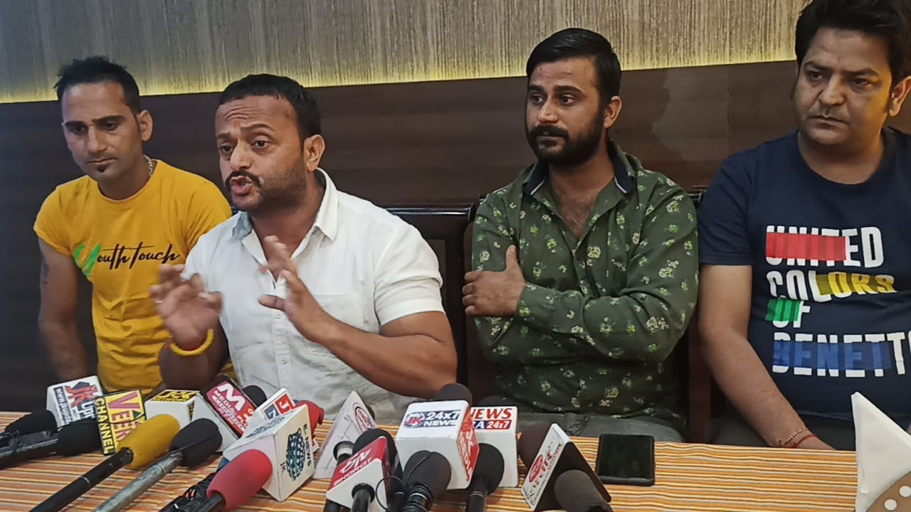 Congress leader Sumeet Magotra addressing media persons at Jammu on Tuesday. Congress leader Sumeet Magotra addressing media persons at Jammu on Tuesday.