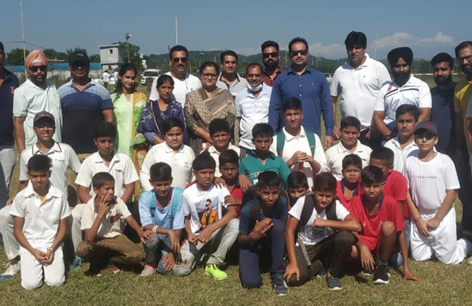 Participants and dignitaries posing for a group photograph at Khel Gaon Nagrota on Saturday. Participants and dignitaries posing for a group photograph at Khel Gaon Nagrota on Saturday.