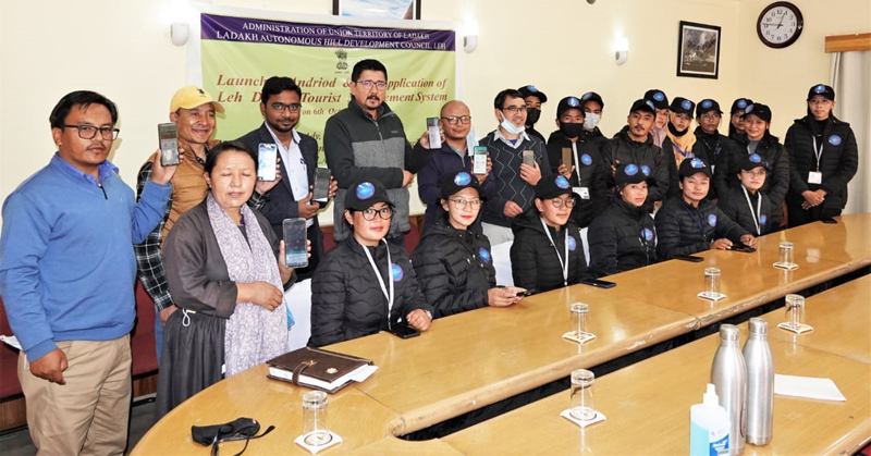 CEC Tashi Gyalson alongwith others launching Mobile App for tourist management in Leh. CEC Tashi Gyalson alongwith others launching Mobile App for tourist management in Leh.