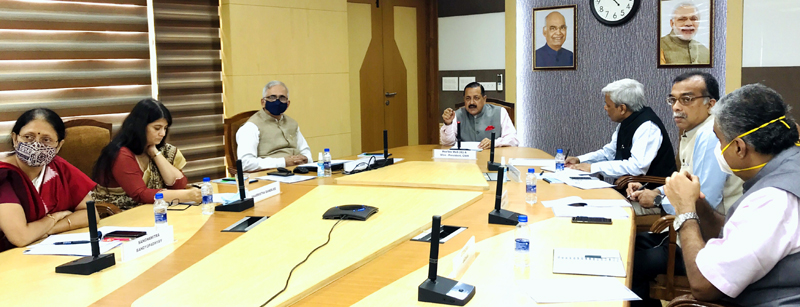 Union Minister Dr Jitendra Singh addressing the Academia Sub-Committee of CSIR Society, at New Delhi on Wednesday.