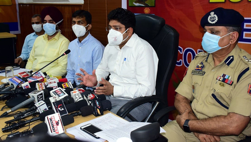 Divisional Commissioner Jammu addressing a press conference. Divisional Commissioner Jammu addressing a press conference.