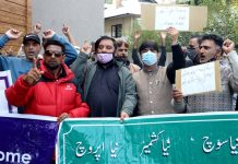 JKNPF leaders and workers staging protest against civilian killings in Srinagar on Tuesday. —Excelsior/Shakeel