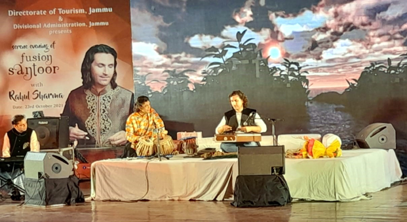 Santoor player Rahul Sharma performing at Teachers Bhawan as part of Iconic Week Festival. Santoor player Rahul Sharma performing at Teachers Bhawan as part of Iconic Week Festival.
