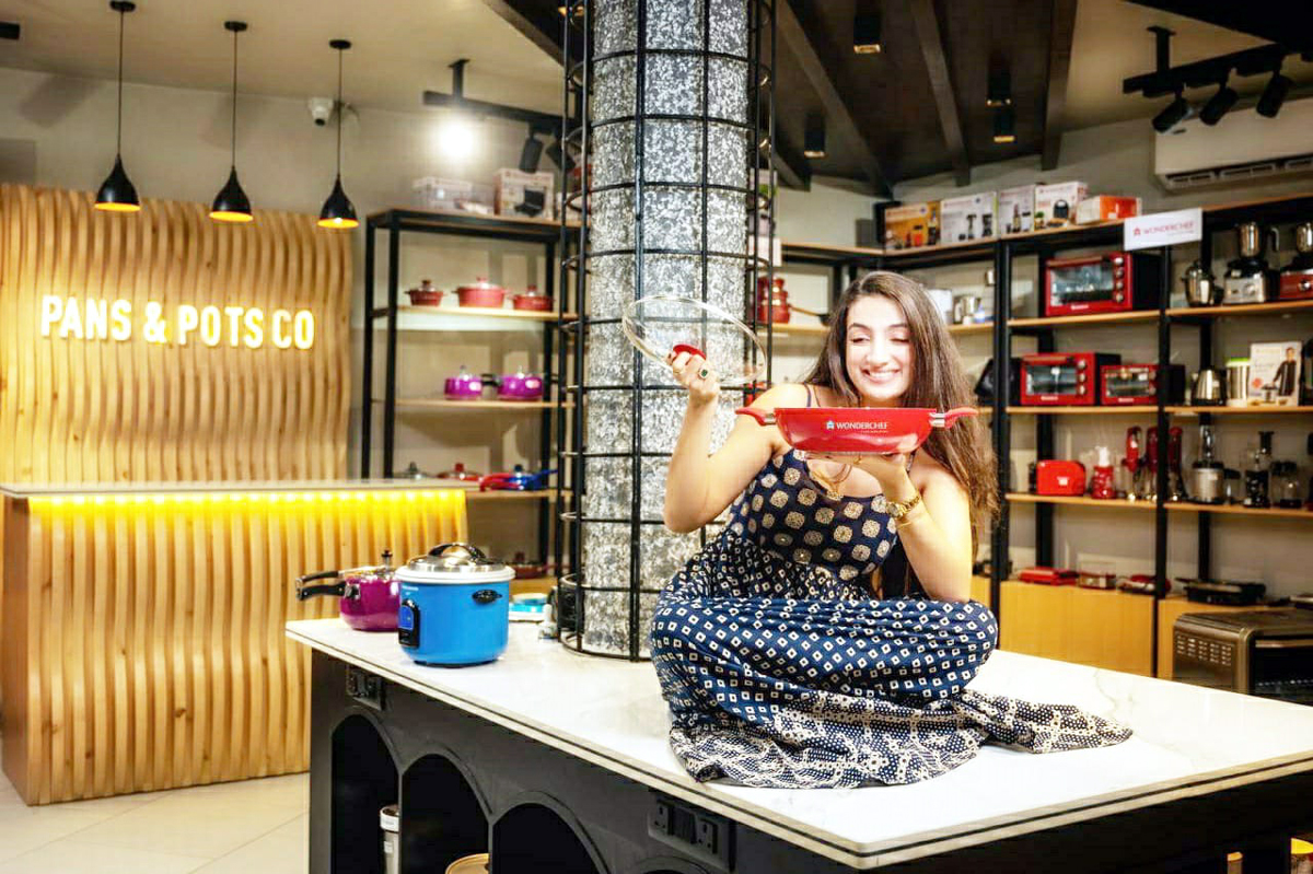 Pans & Pots signs Sherlin Seth as brand ambassador Jammu Kashmir
