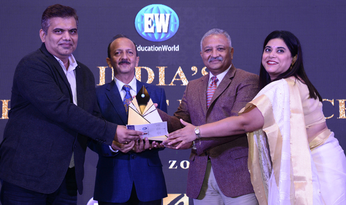 Trustee Nandan Kuthiala and Principal Dr Deep Khare receiving the SOE Award at Delhi. Trustee Nandan Kuthiala and Principal Dr Deep Khare receiving the SOE Award at Delhi.