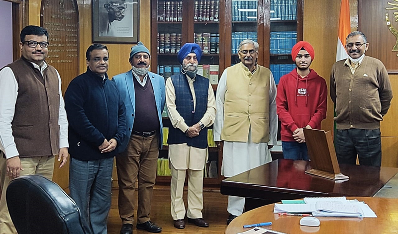 JKSAC delegation at a meeting with NHRC Chairman in Delhi. JKSAC delegation at a meeting with NHRC Chairman in Delhi.