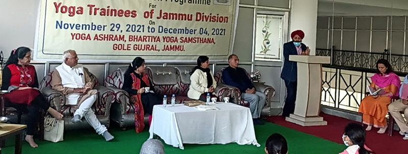 Director AYUSH J&K Dr Mohan Singh addressing the Yoga Instructors at Yogashram in Jammu. Director AYUSH J&K Dr Mohan Singh addressing the Yoga Instructors at Yogashram in Jammu.